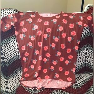 Lularoe t-shirt